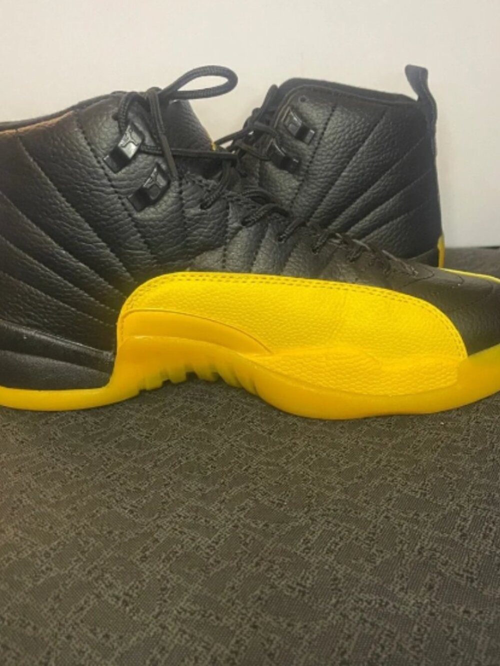 Air Jordan 12 Black University Gold